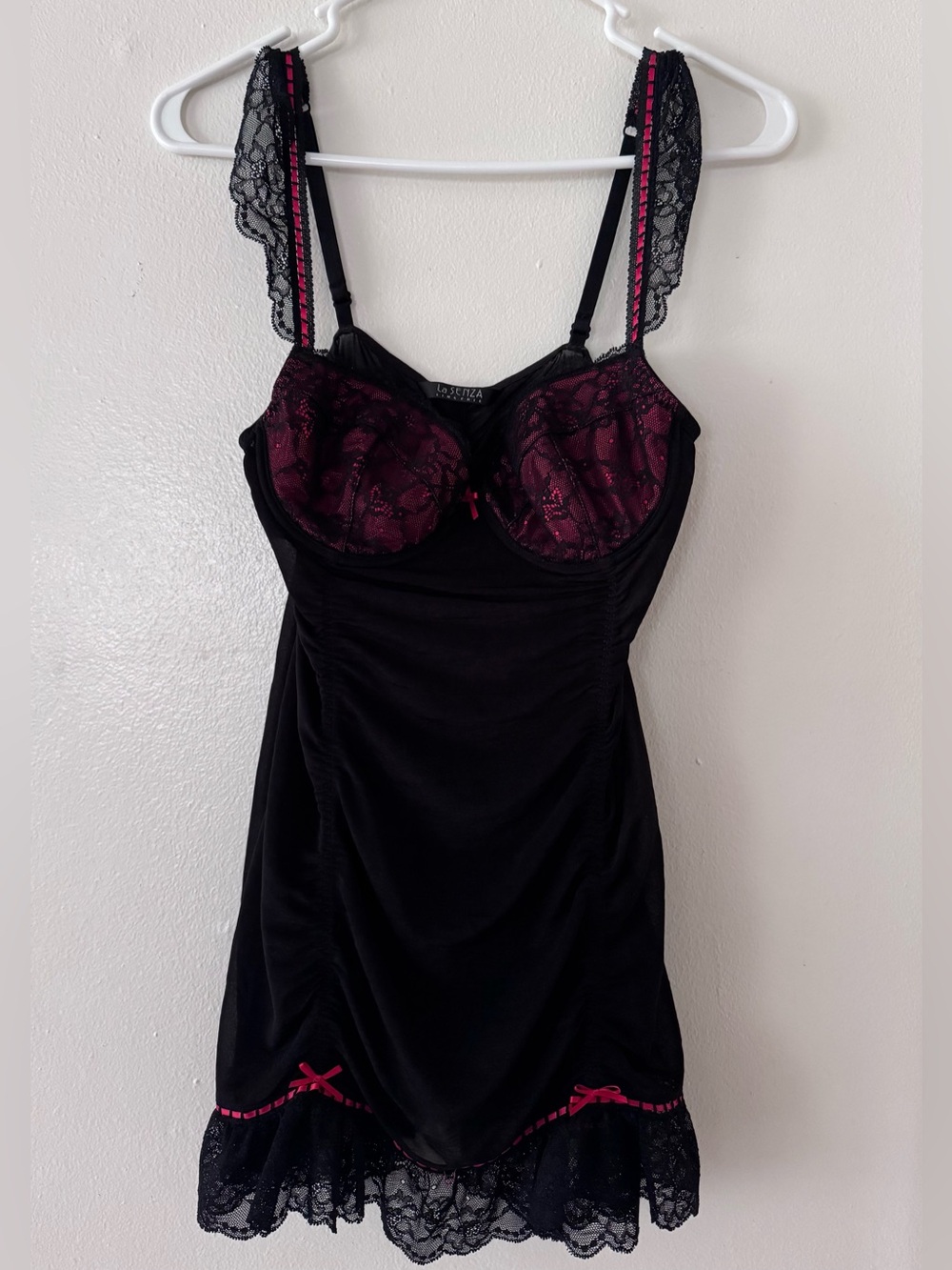 La Senza Black & Hot Pink Lace & Silky Push-Up Underwire Lingerie – Sexy
